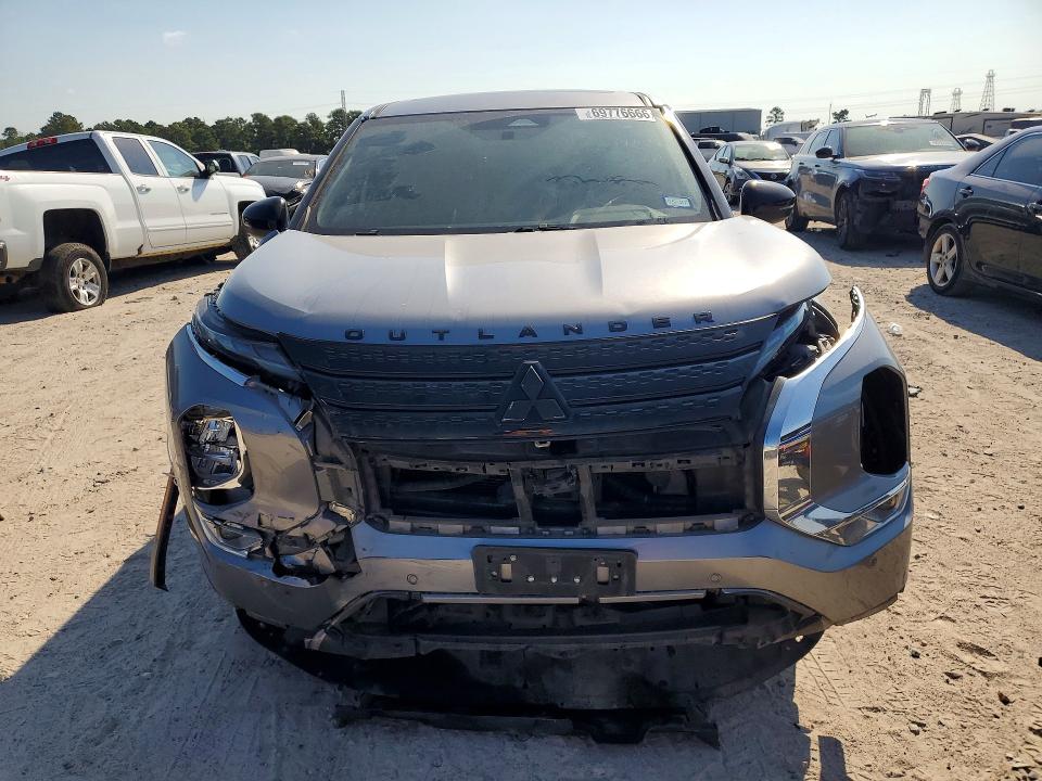 69776666 :رقم المزاد ، JA4J3UA89NZ076983 vin ، 2022 Mitsubishi Outlander مزاد بيع