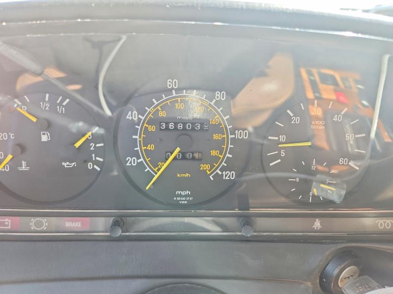 68338776 :رقم المزاد ، WDBAB93C9FF031146 vin ، 1985 Mercedes-benz 300 مزاد بيع
