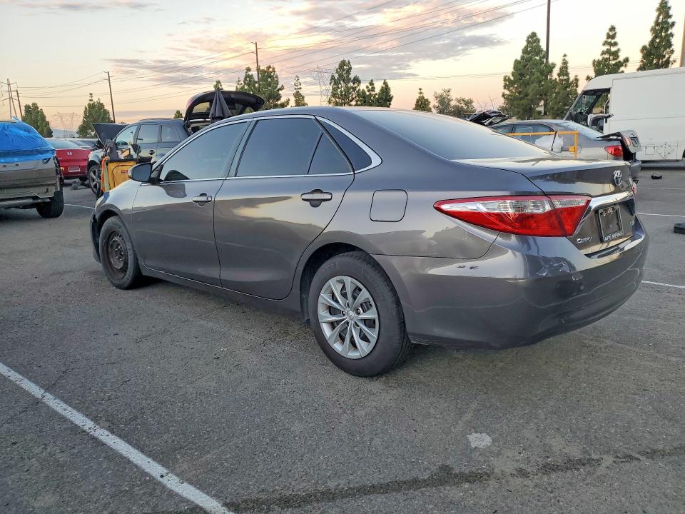 68101036 :رقم المزاد ، 4T4BF1FK5GR535884 vin ، 2016 Toyota Camry مزاد بيع