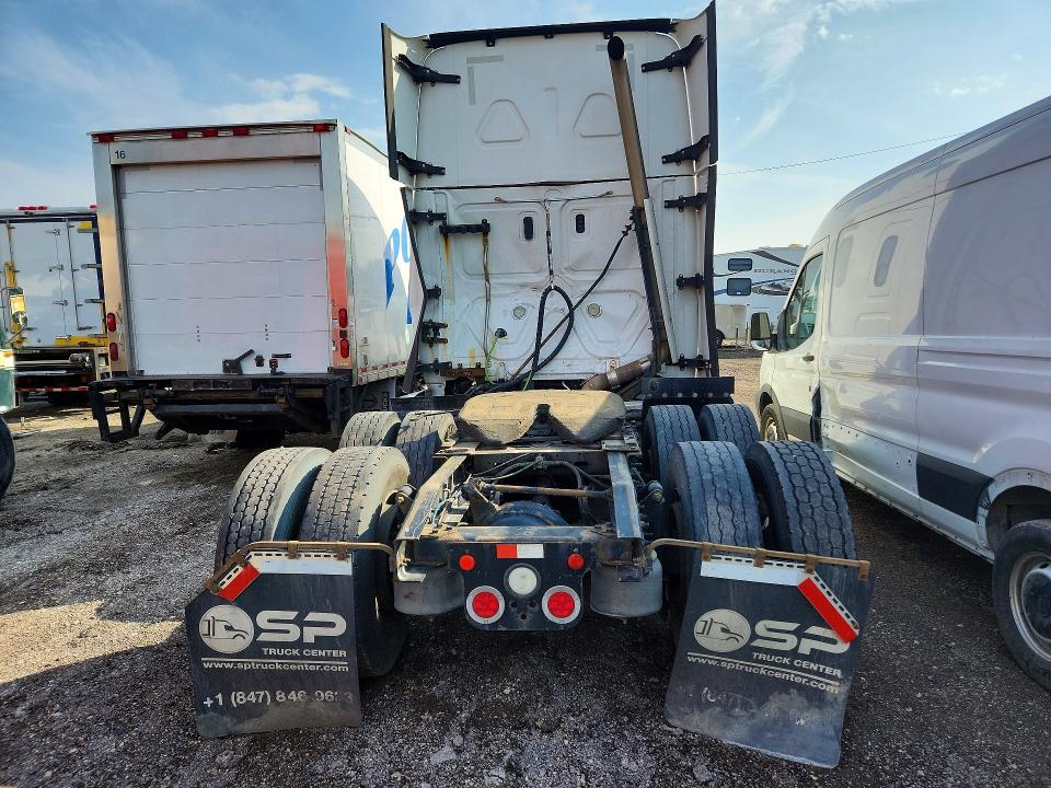 2018 Freightliner Cascadia 125 მანქანა იყიდება აუქციონზე, vin: 3AKJGLDR5JSJH8828, აუქციონის ნომერი: 64084226
