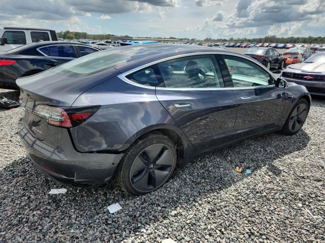 68213596 :رقم المزاد ، 5YJ3E1EB4JF128551 vin ، 2018 Tesla Model 3 مزاد بيع