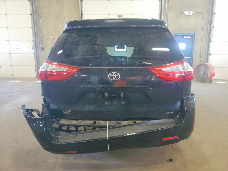 Продажа на аукционе авто 2017 Toyota Sienna, vin: 5TDDZ3DC0HS162491, номер лота: 67416216