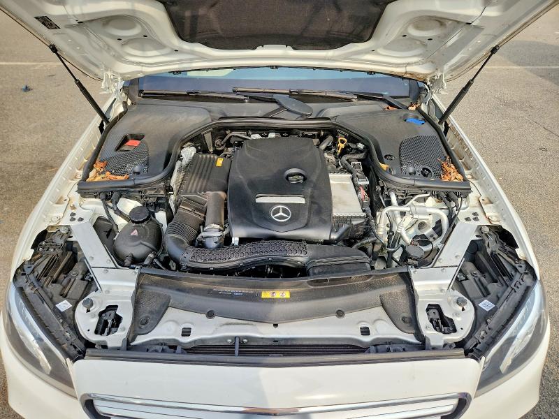 69632566 :رقم المزاد ، WDDZF4JB4JA436865 vin ، 2018 Mercedes-benz E مزاد بيع