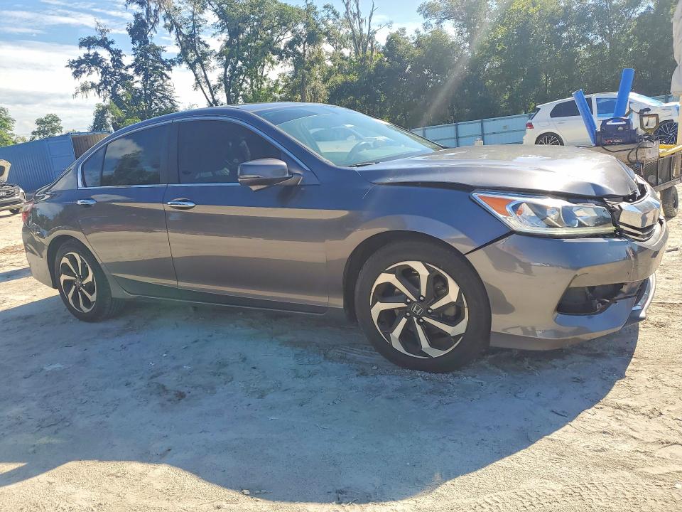Продажа на аукционе авто 2017 Honda Accord, vin: 1HGCR2F81HA250186, номер лота: 67873946