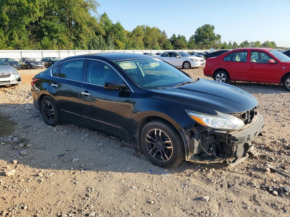 2018 Nissan Altima მანქანა იყიდება აუქციონზე, vin: 1N4AL3AP6JC257775, აუქციონის ნომერი: 69749366