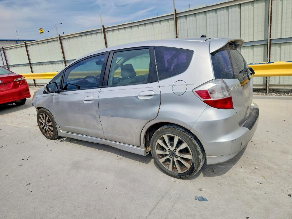 Продажа на аукционе авто 2013 Honda Fit, vin: JHMGE8H51DC044042, номер лота: 70223776