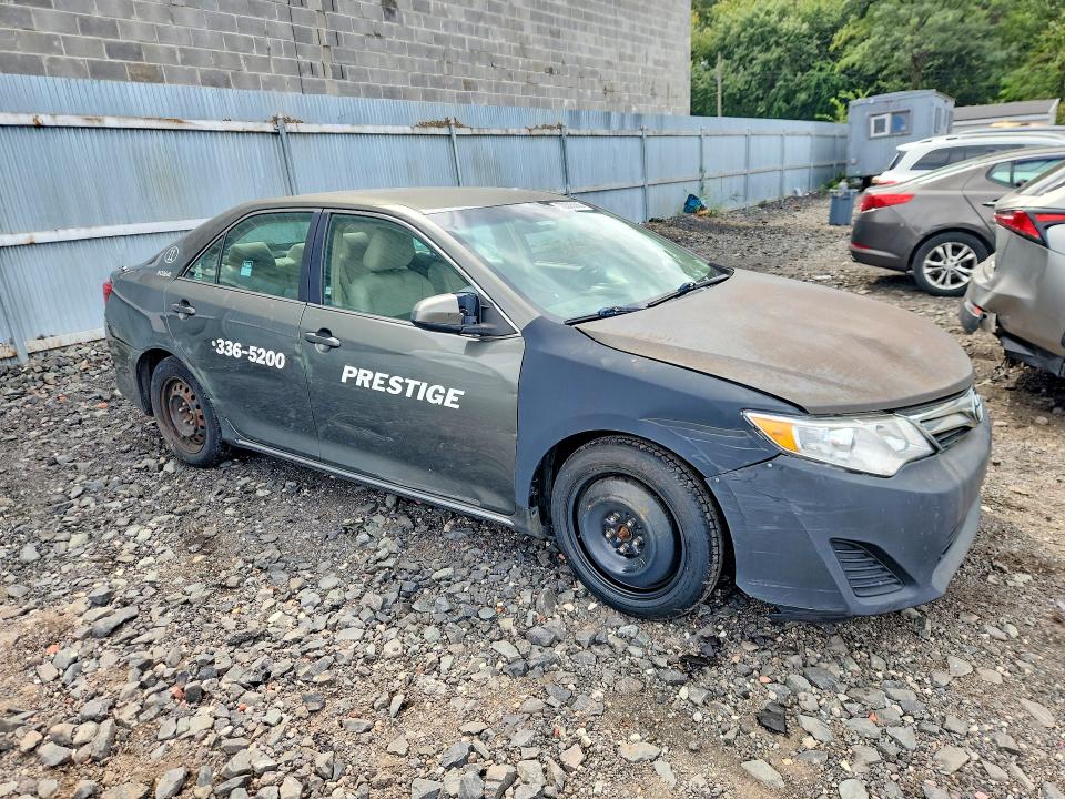 2014 Toyota Camry მანქანა იყიდება აუქციონზე, vin: 4T4BF1FK6ER390870, აუქციონის ნომერი: 70305386