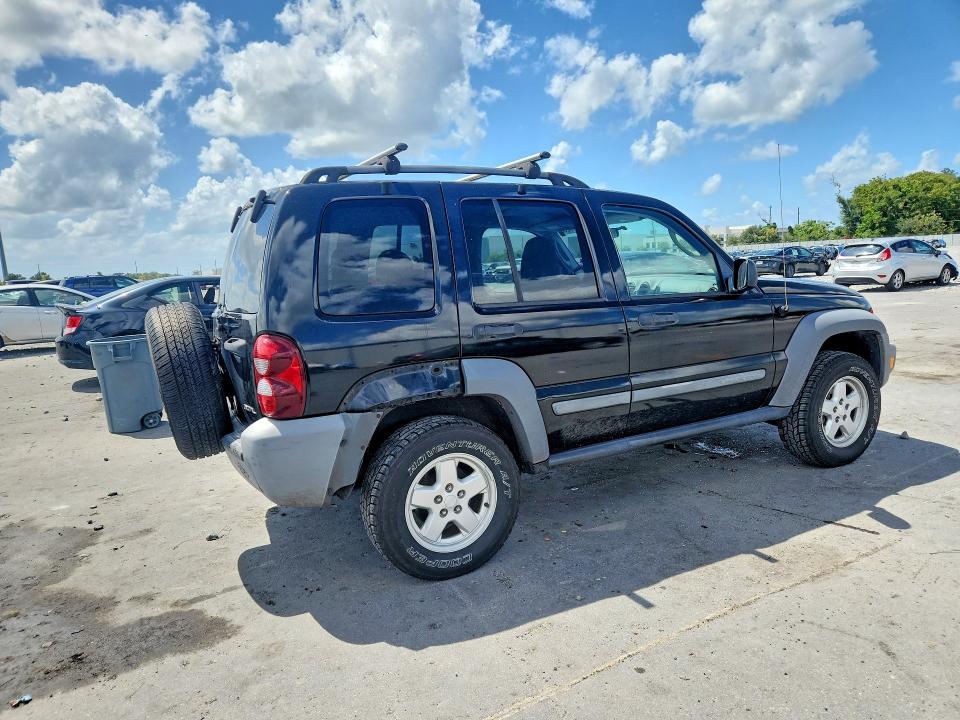 2005 Jeep Liberty მანქანა იყიდება აუქციონზე, vin: 1J8GK48KX5W516496, აუქციონის ნომერი: 68641256