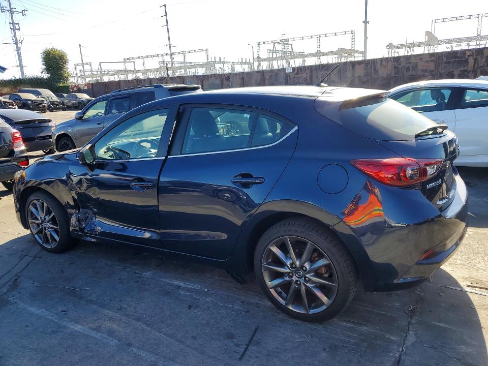 Продаж на аукціоні авто 2018 Mazda 3, vin: 3MZBN1L36JM270416, номер лоту: 67381266