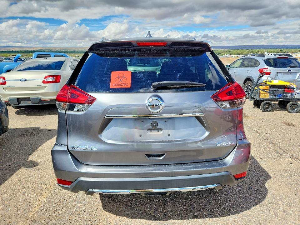 2017 Nissan Rogue მანქანა იყიდება აუქციონზე, vin: KNMAT2MV7HP586194, აუქციონის ნომერი: 68020156