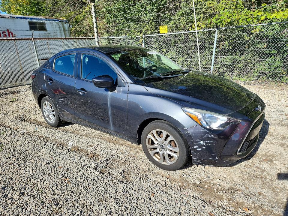 Продажа на аукционе авто 2017 Toyota Yaris Ia, vin: 3MYDLBYV2HY165412, номер лота: 70687766
