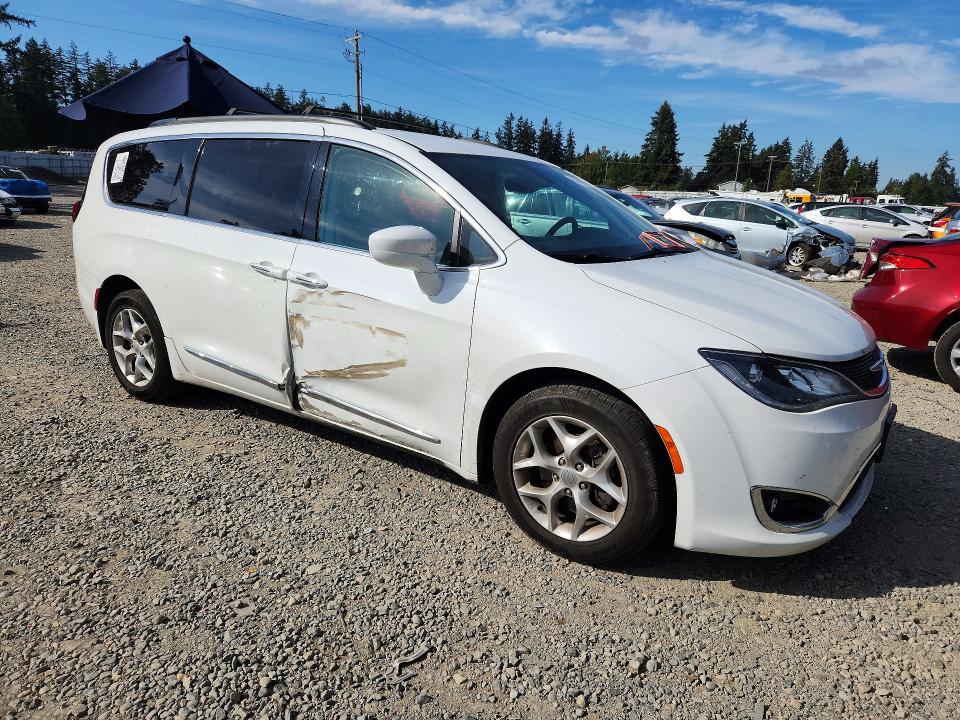 Продажа на аукционе авто 2017 Chrysler Pacifica, vin: 2C4RC1BG6HR809793, номер лота: 69408056