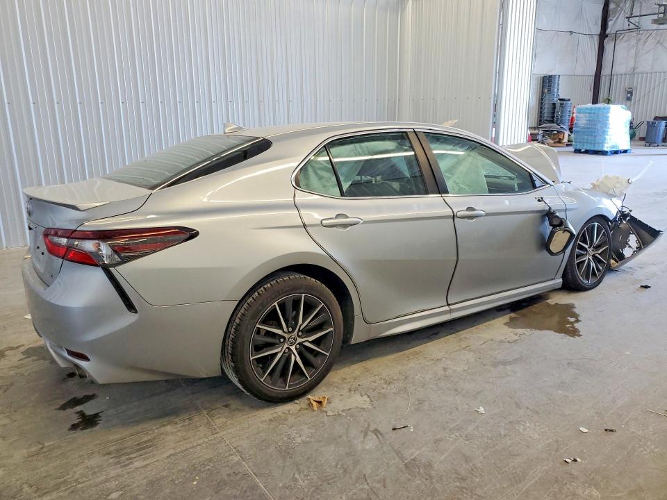2022 Toyota Camry მანქანა იყიდება აუქციონზე, vin: 4T1G11AK4NU054429, აუქციონის ნომერი: 68502286