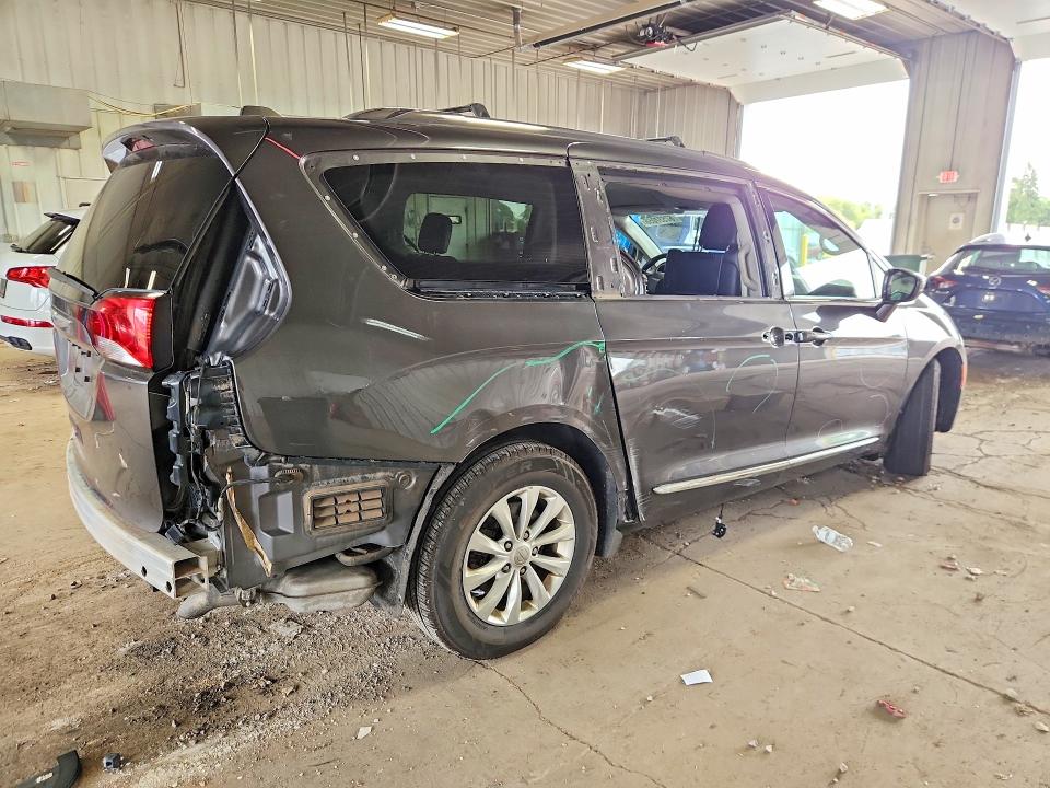 Aukcja sprzedaży 2018 Chrysler Pacifica, vin: 2C4RC1EG5JR194736, numer aukcji: 67537056