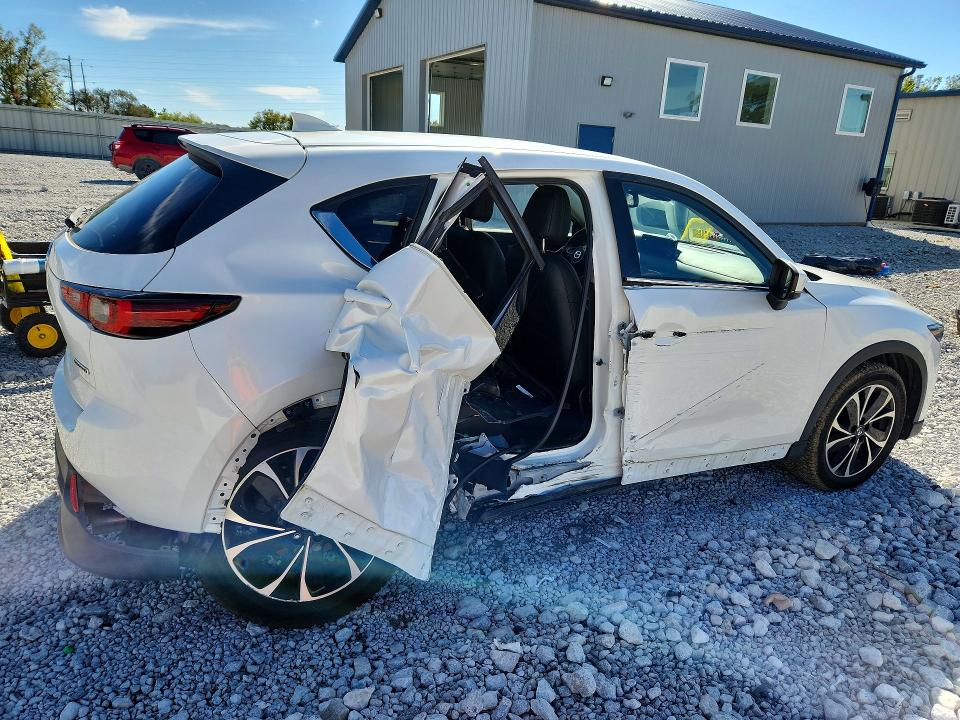70241716 :رقم المزاد ، JM3KFBEM6N0588497 vin ، 2022 Mazda Cx-5 مزاد بيع