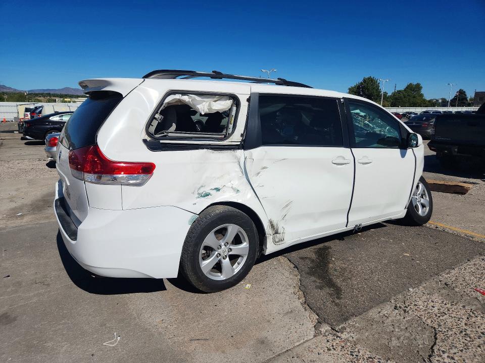 Aukcja sprzedaży 2011 Toyota Sienna, vin: 5TDKK3DC9BS070847, numer aukcji: 67042096