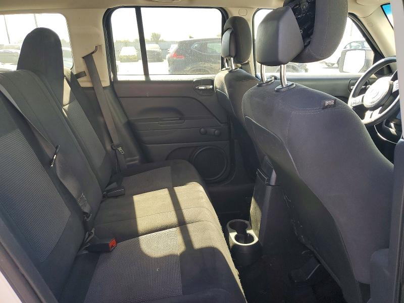 70701876 :رقم المزاد ، 1C4NJPBB9GD548527 vin ، 2016 Jeep Patriot مزاد بيع