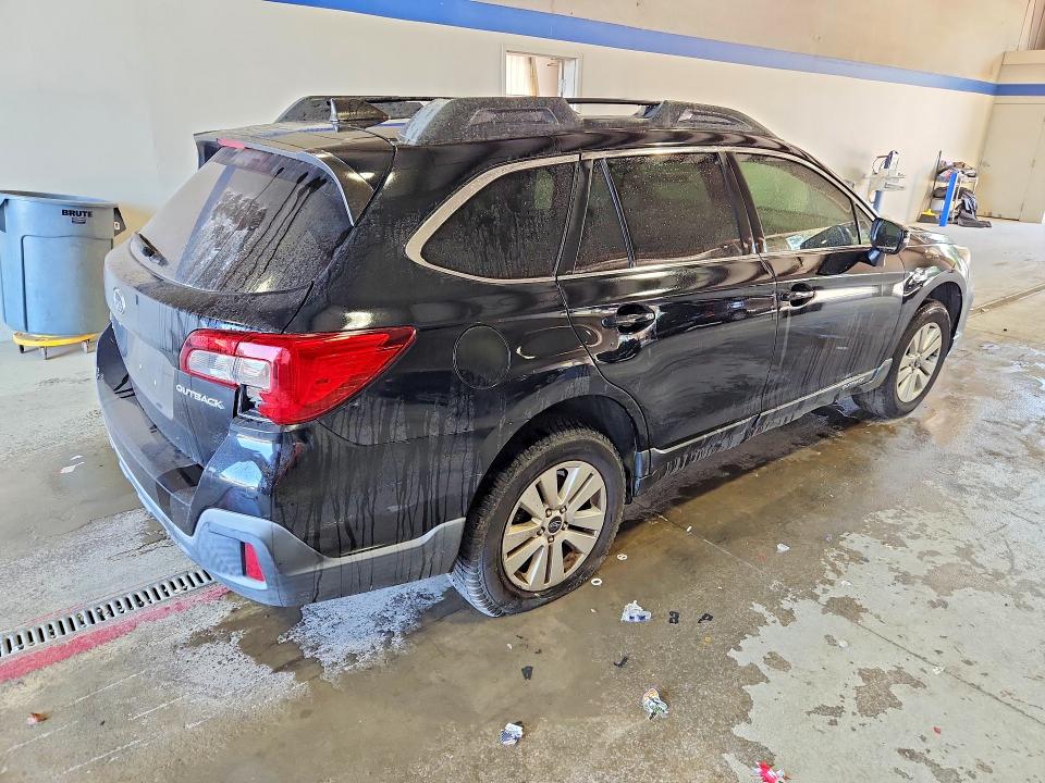 Продаж на аукціоні авто 2018 Subaru Outback, vin: 4S4BSAFC9J3328118, номер лоту: 68152276