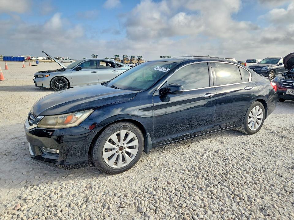 Продажа на аукционе авто 2013 Honda Accord, vin: 1HGCR3F93DA028046        , номер лота: 68947286
