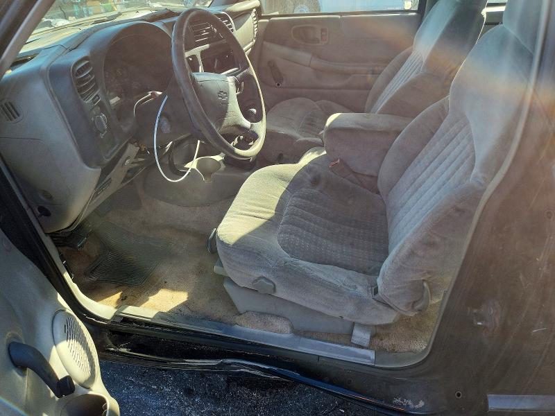 70343276 :رقم المزاد ، 1GCCS1943W8235215 vin ، 1998 Chevrolet S Truck مزاد بيع