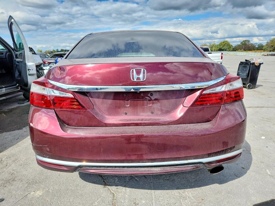 Продажа на аукционе авто 2017 Honda Accord, vin: 1HGCR2F37HA266140, номер лота: 69999516