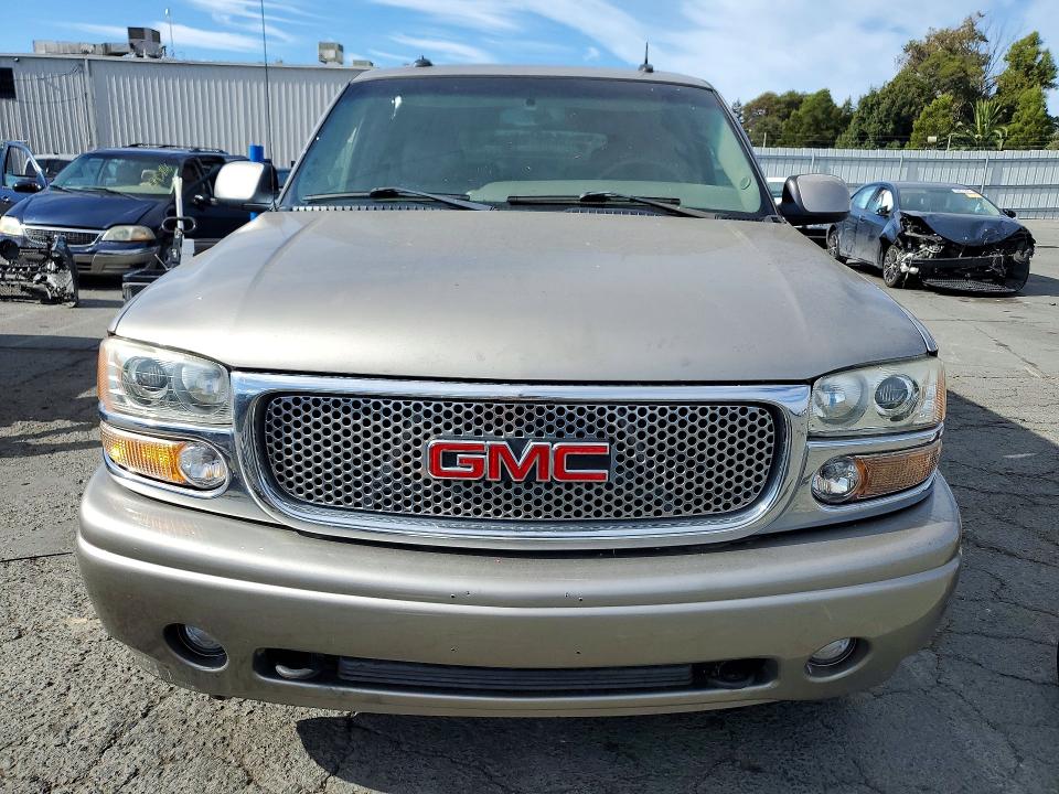 2003 Gmc Yukon მანქანა იყიდება აუქციონზე, vin: 1GKEK63U13J299390, აუქციონის ნომერი: 70374266