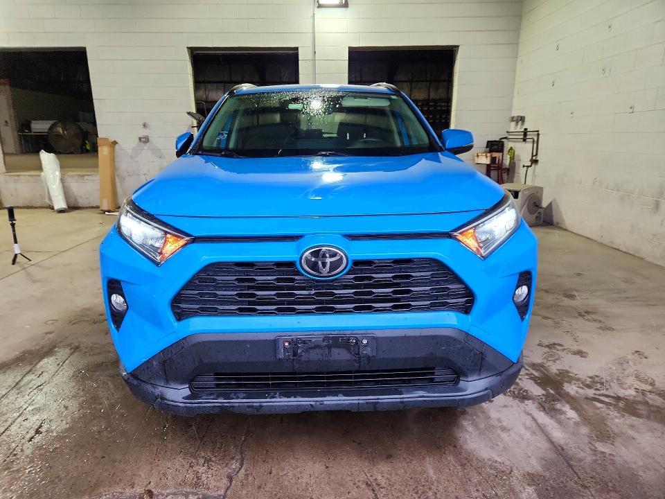69220336 :رقم المزاد ، JTMP1RFV5KD009940 vin ، 2019 Toyota Rav4 مزاد بيع