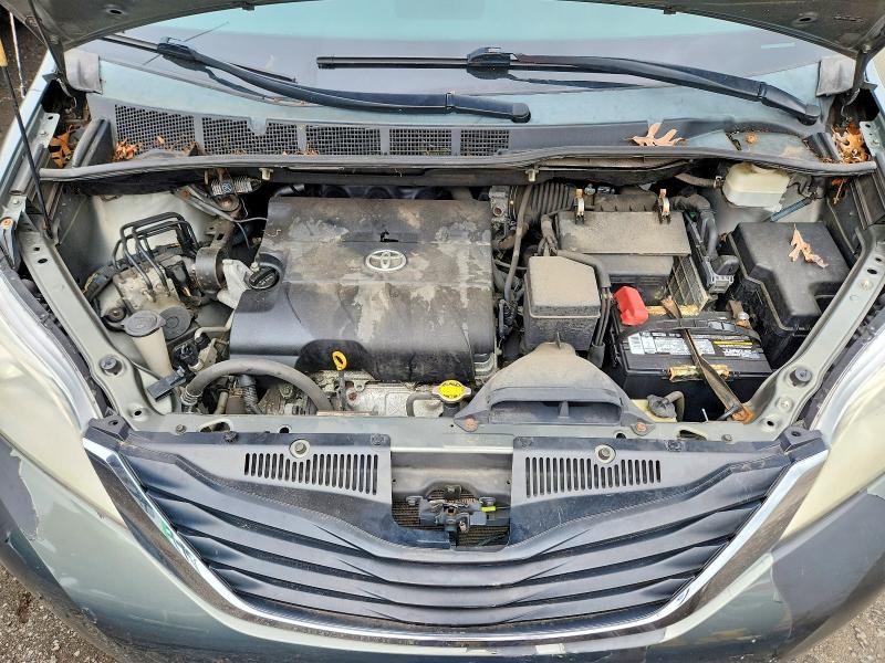 Aukcja sprzedaży 2011 Toyota Sienna, vin: 5TDKK3DC3BS079043, numer aukcji: 70081006
