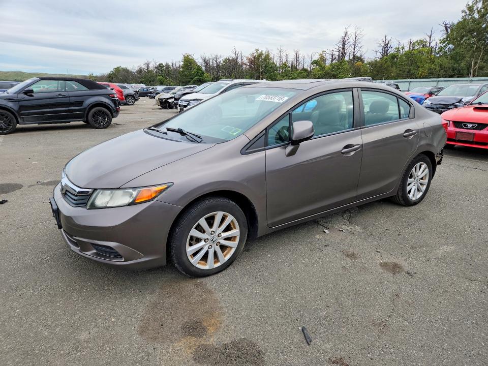 Auction sale of the 2012 Honda Civic, vin: 2HGFB2F92CH570816, lot number: 70553716