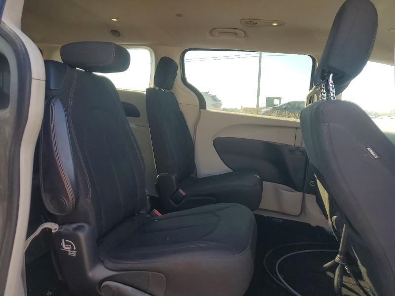 68564886 :رقم المزاد ، 2C4RC1DG1HR676082 vin ، 2017 Chrysler Pacifica مزاد بيع