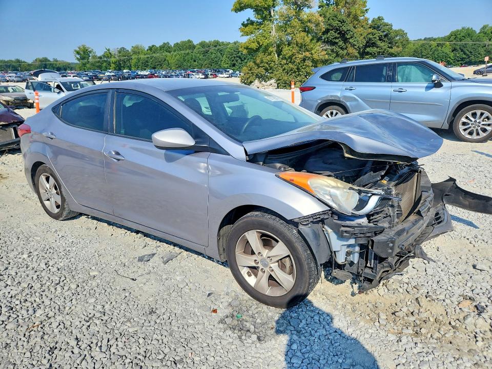 67726016 :رقم المزاد ، KMHDH4AE4DU939738 vin ، 2013 Hyundai Elantra مزاد بيع