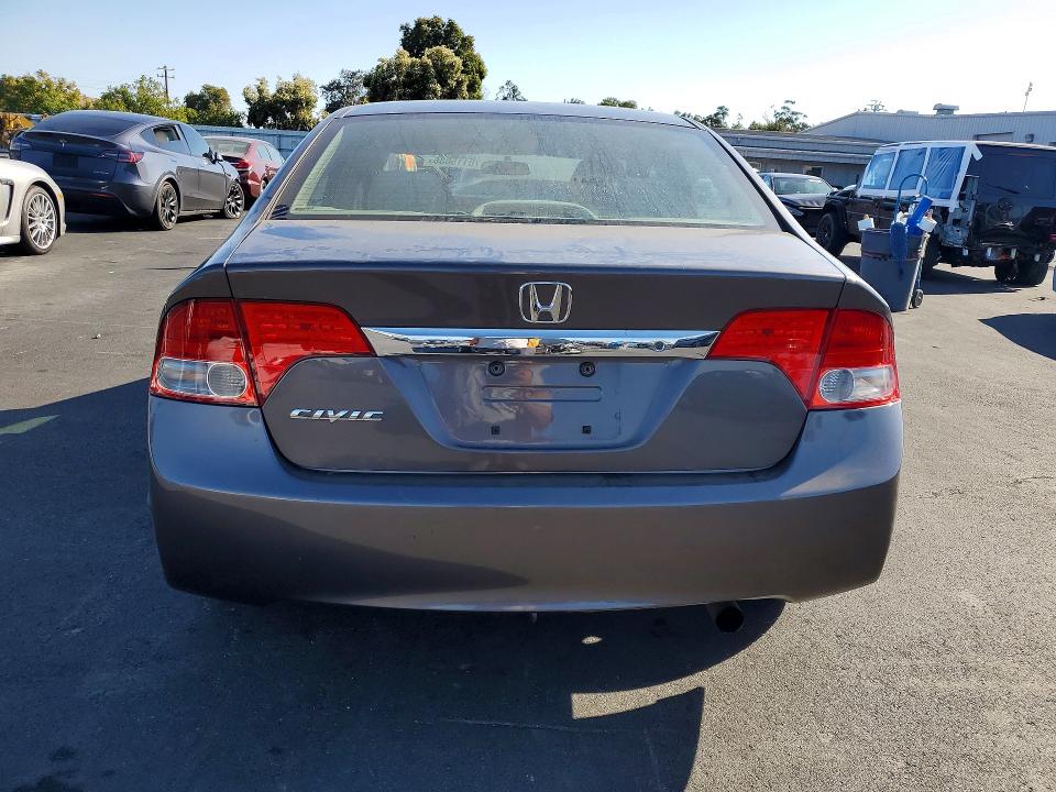 70115886 :رقم المزاد ، 19XFA1F50AE058666 vin ، 2010 Honda Civic مزاد بيع