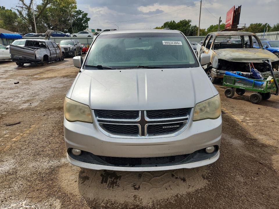 68032306 :رقم المزاد ، 2D4RN5DG1BR689152 vin ، 2011 Dodge Grand Caravan مزاد بيع