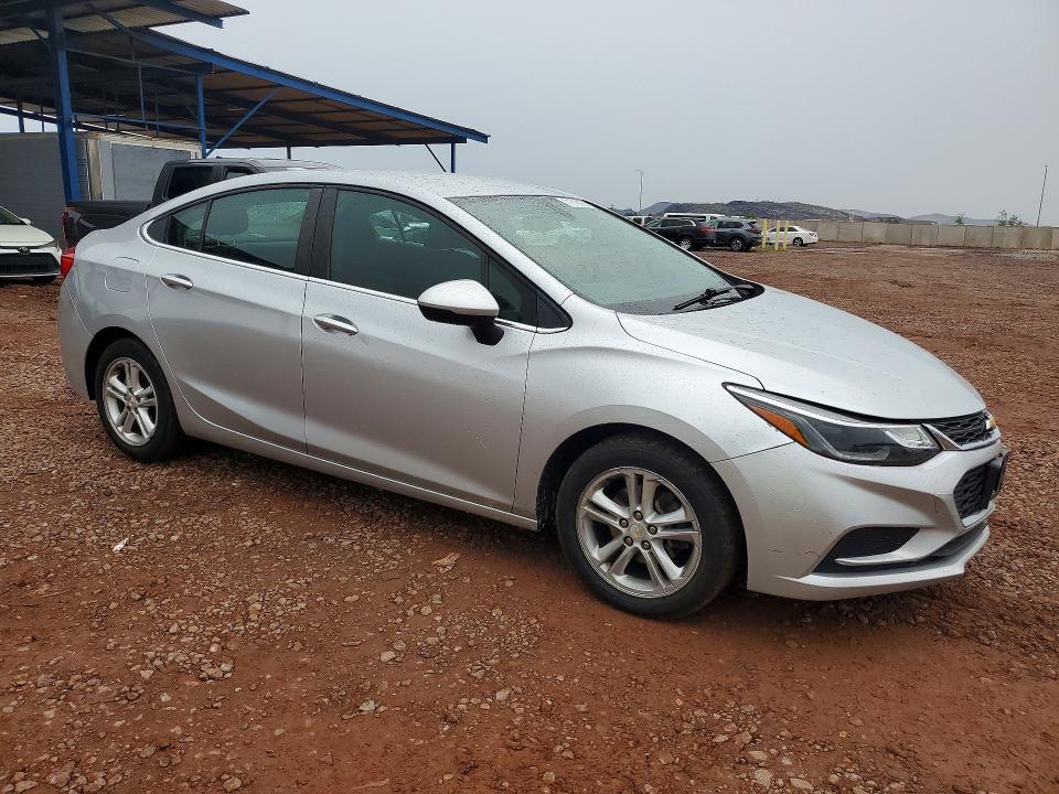 71012086 :رقم المزاد ، 1G1BE5SM9J7167563 vin ، 2018 Chevrolet Cruze مزاد بيع