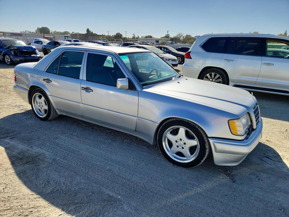 Продажа на аукционе авто 1994 Mercedes-benz E, vin: WDBEA36E6RC009870, номер лота: 71403596