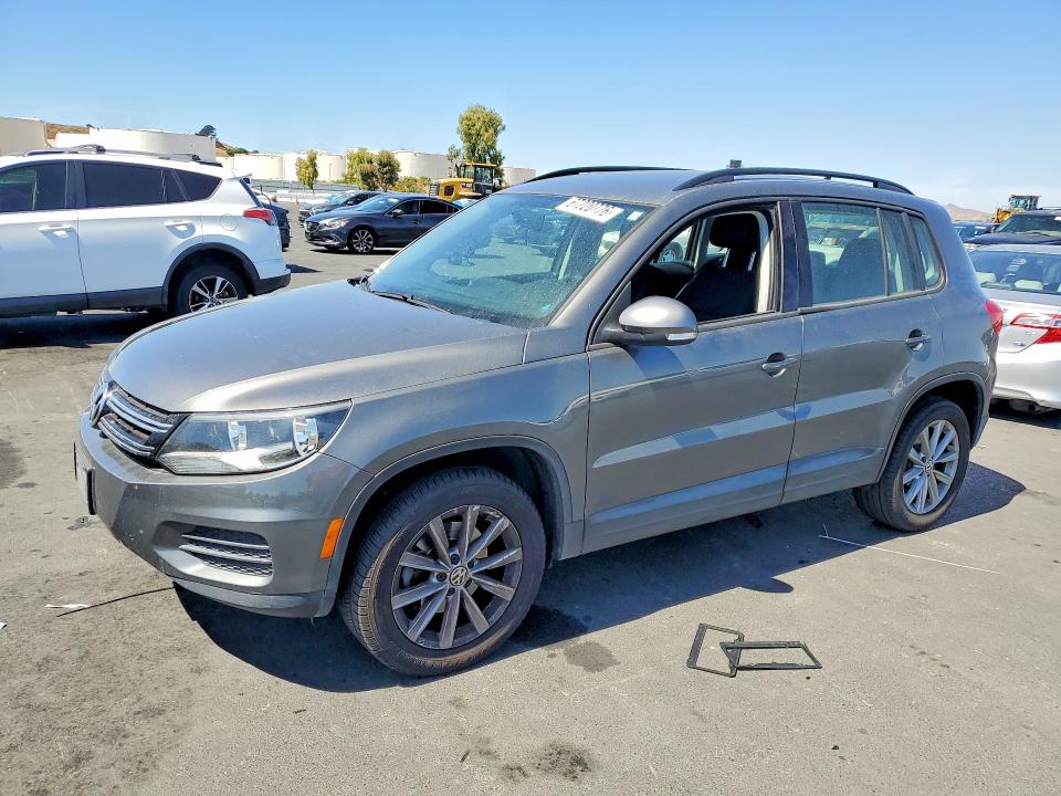 Auction sale of the 2018 Volkswagen Tiguan Limited, vin: WVGAV7AXXJK002351, lot number: 67220776