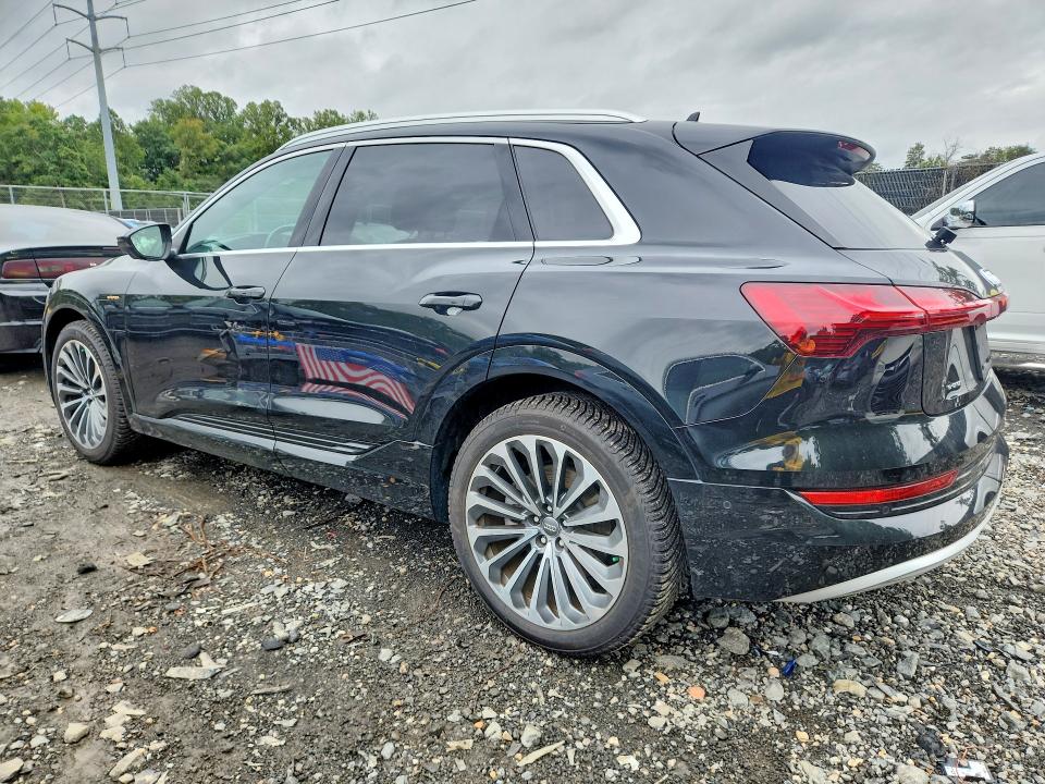 2019 Audi E-tron მანქანა იყიდება აუქციონზე, vin: WA1VAAGE9KB025085, აუქციონის ნომერი: 69882586