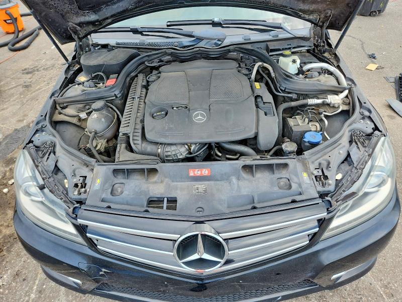 69383996 :رقم المزاد ، WDDGF5HB4EG162444 vin ، 2014 Mercedes-benz C مزاد بيع