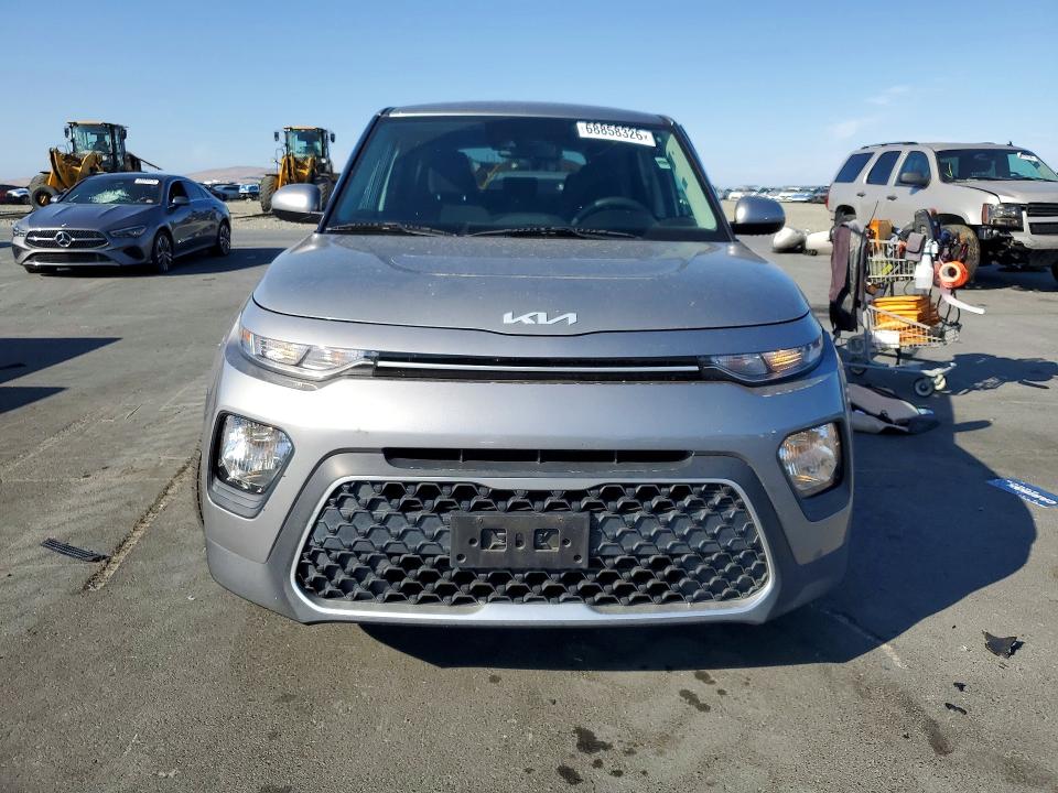 68858326 :رقم المزاد ، KNDJ23AUXN7822675 vin ، 2022 Kia Soul مزاد بيع