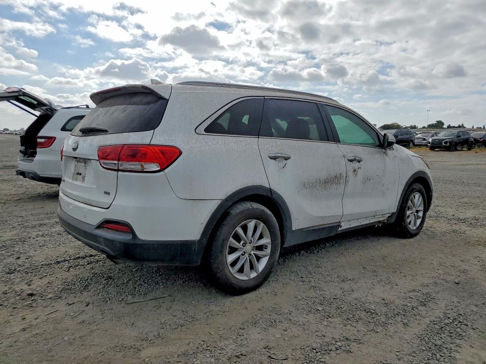 Продажа на аукционе авто 2017 Kia Sorento, vin: 5XYPG4A37HG270455, номер лота: 68716156