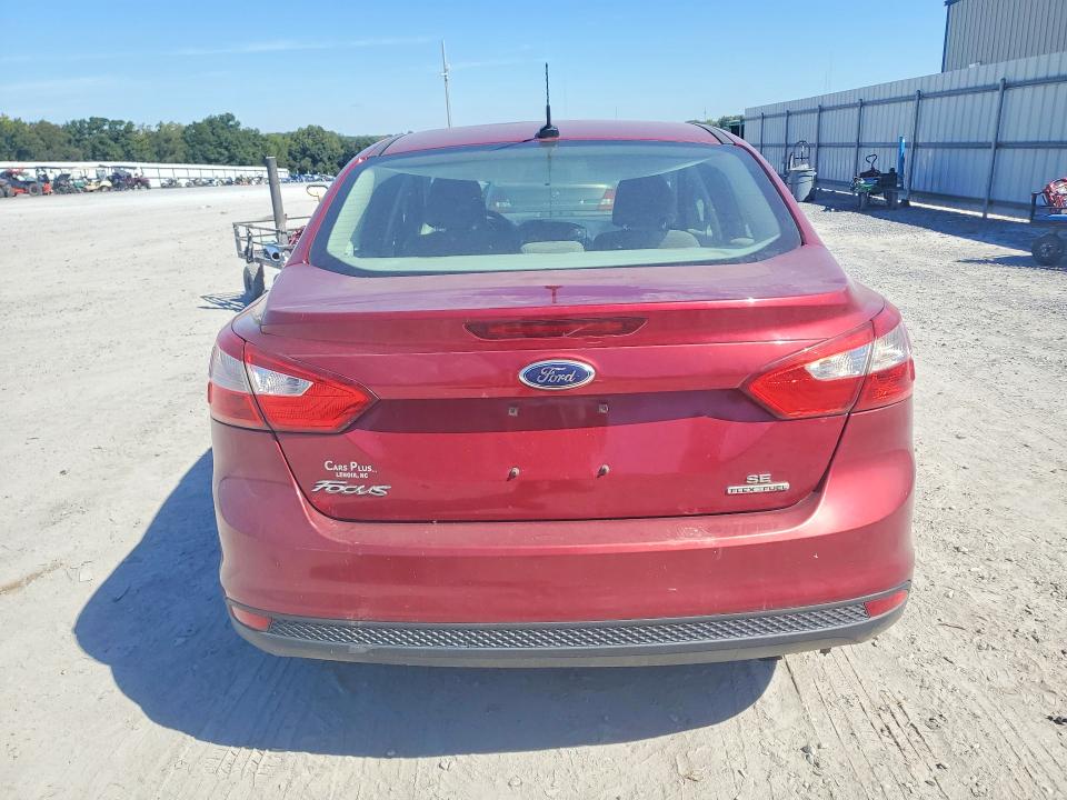 70700936 :رقم المزاد ، 1FADP3F26EL233805 vin ، 2014 Ford Focus مزاد بيع