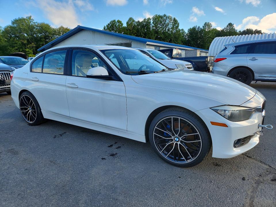 2015 Bmw 320 მანქანა იყიდება აუქციონზე, vin: WBA3C3C56FK202056, აუქციონის ნომერი: 69569376