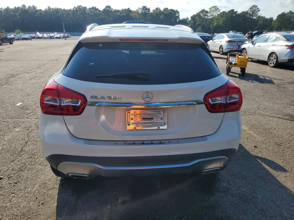Aukcja sprzedaży 2018 Mercedes-benz Gla, vin: WDCTG4EB9JJ465585, numer aukcji: 69373256