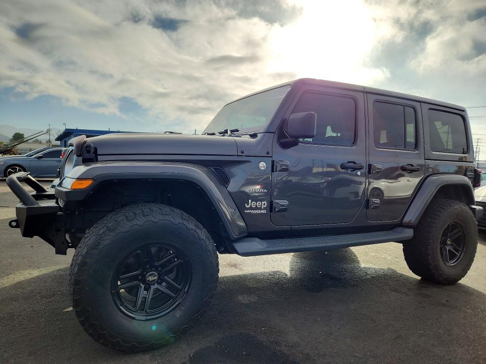 67320496 :رقم المزاد ، 1C4HJXENXJW255167 vin ، 2018 Jeep Wrangler Unlimited مزاد بيع