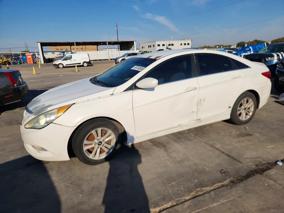 Auction sale of the 2013 Hyundai Sonata, vin: 5NPEB4AC8DH735995, lot number: 69740506