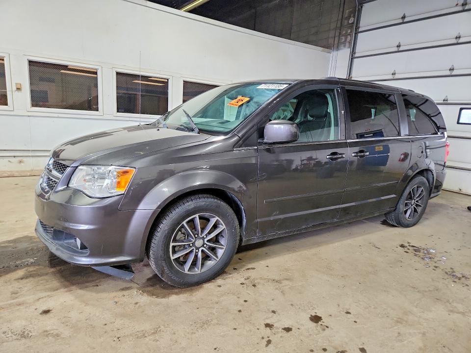 71121186 :رقم المزاد ، 2C4RDGCG5HR600205 vin ، 2017 Dodge Grand Caravan مزاد بيع