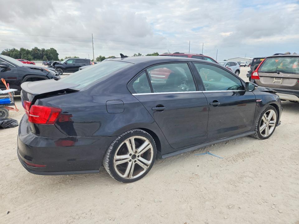 67032226 :رقم المزاد ، 3VW5T7AJ7GM372601 vin ، 2016 Volkswagen Jetta مزاد بيع