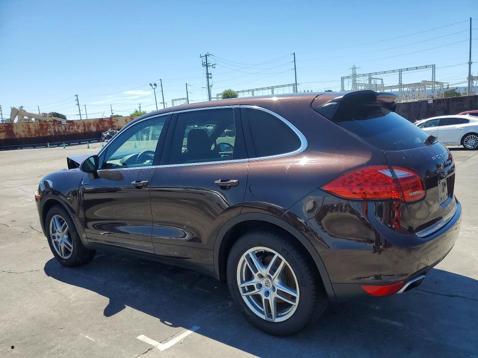 62246106 :رقم المزاد ، WP1AA2A26ELA05687 vin ، 2014 Porsche Cayenne مزاد بيع