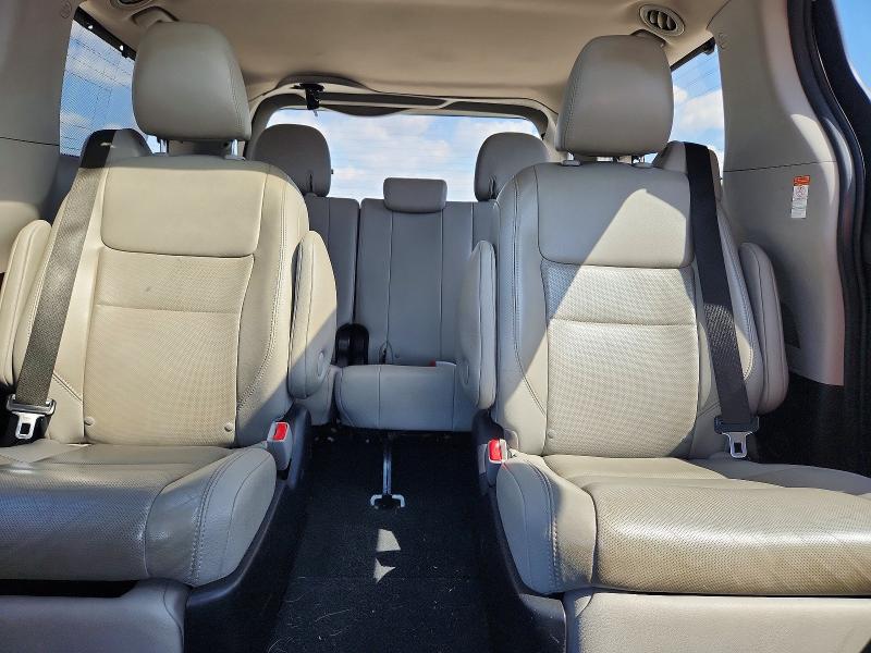 Продажа на аукционе авто 2015 Toyota Sienna, vin: 5TDYK3DC4FS644688, номер лота: 70970166