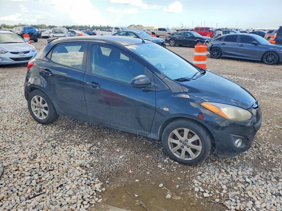 68461846 :رقم المزاد ، JM1DE1LY7E0175797 vin ، 2014 Mazda Mazda2 مزاد بيع